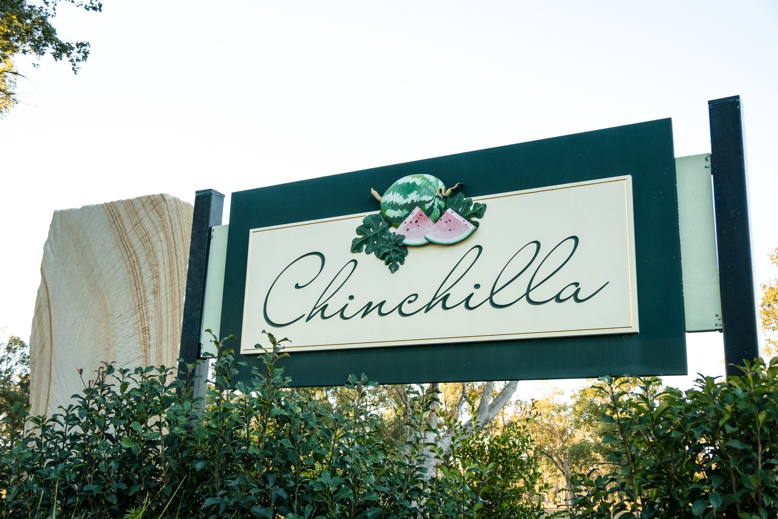 Chinchilla town sign